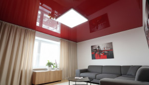 Цветные натяжные потолки